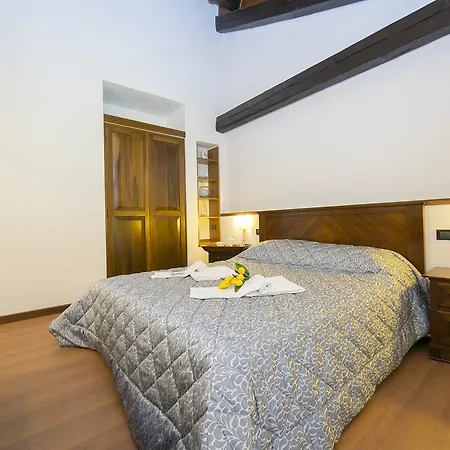 Solatia Apartament *